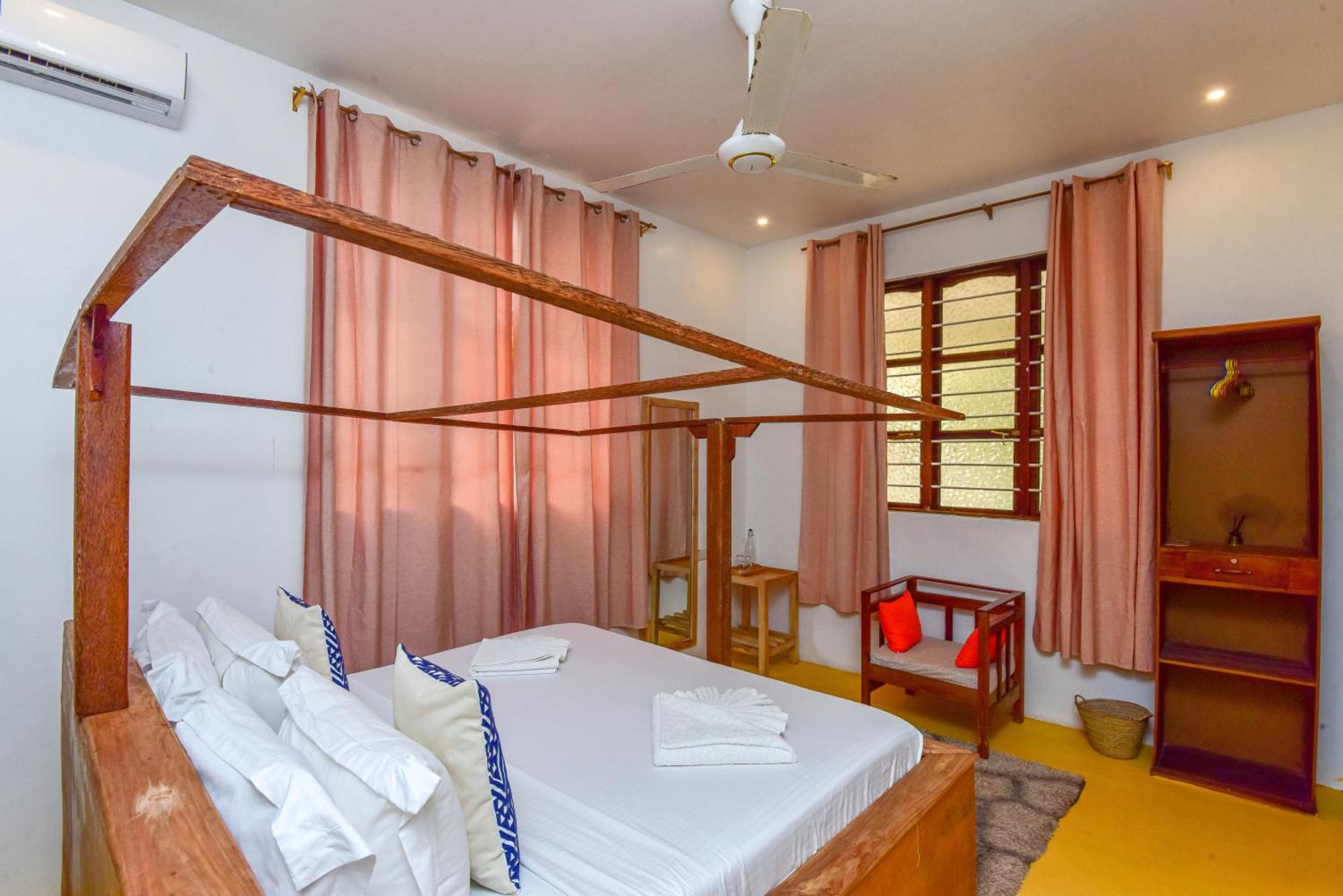 Bed and Breakfast Barabara House Джамбиани Экстерьер фото